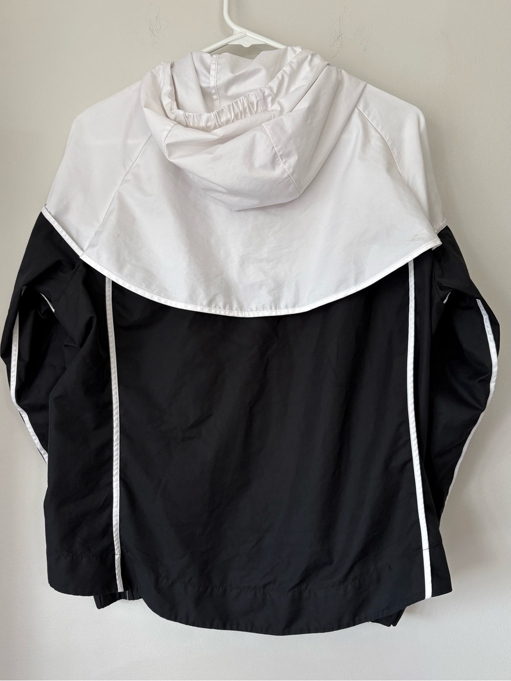 Nike Sportswear Windrunner Jacket Women’s Medium Windbreaker BlackWhite Full Zip - Picture 2 of 13